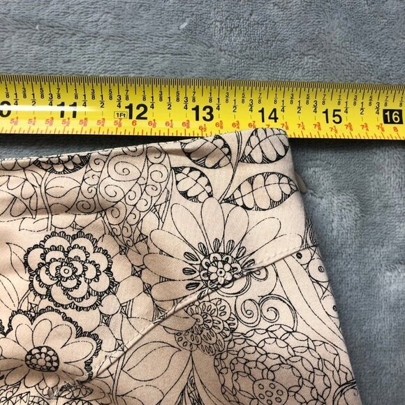 Melrose Petites Beige with Floral Outline Patterns Skirt Size 10 - Picture 4 of 6